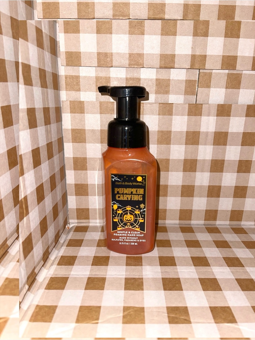 BATH & BODY WORKS PUMPKIN CARVING GENTLE & CLEAN FOAMING HAND SOAP